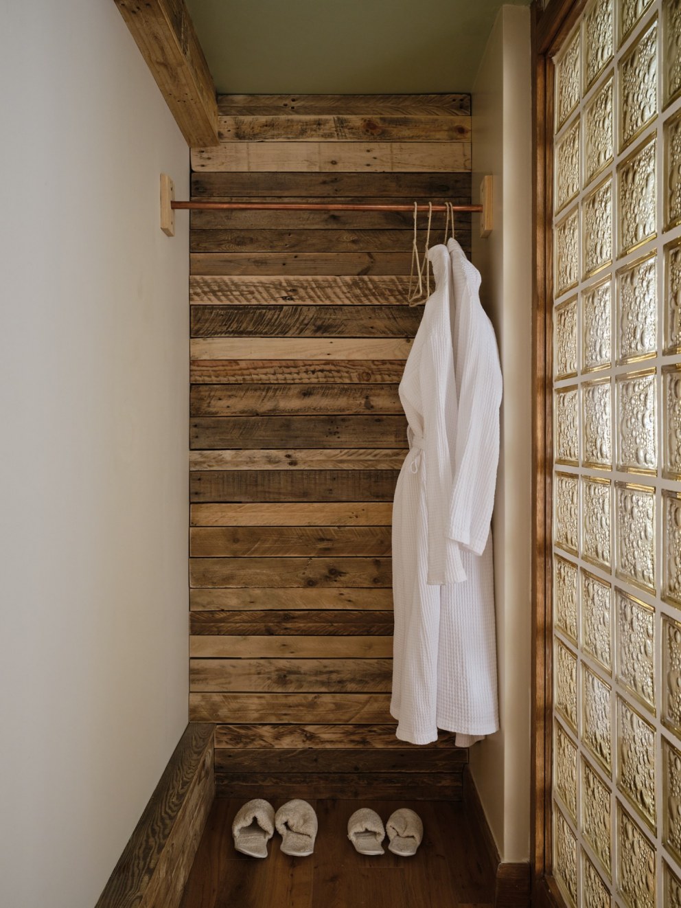 Ellasfield | Earth Suite | Interior Designers